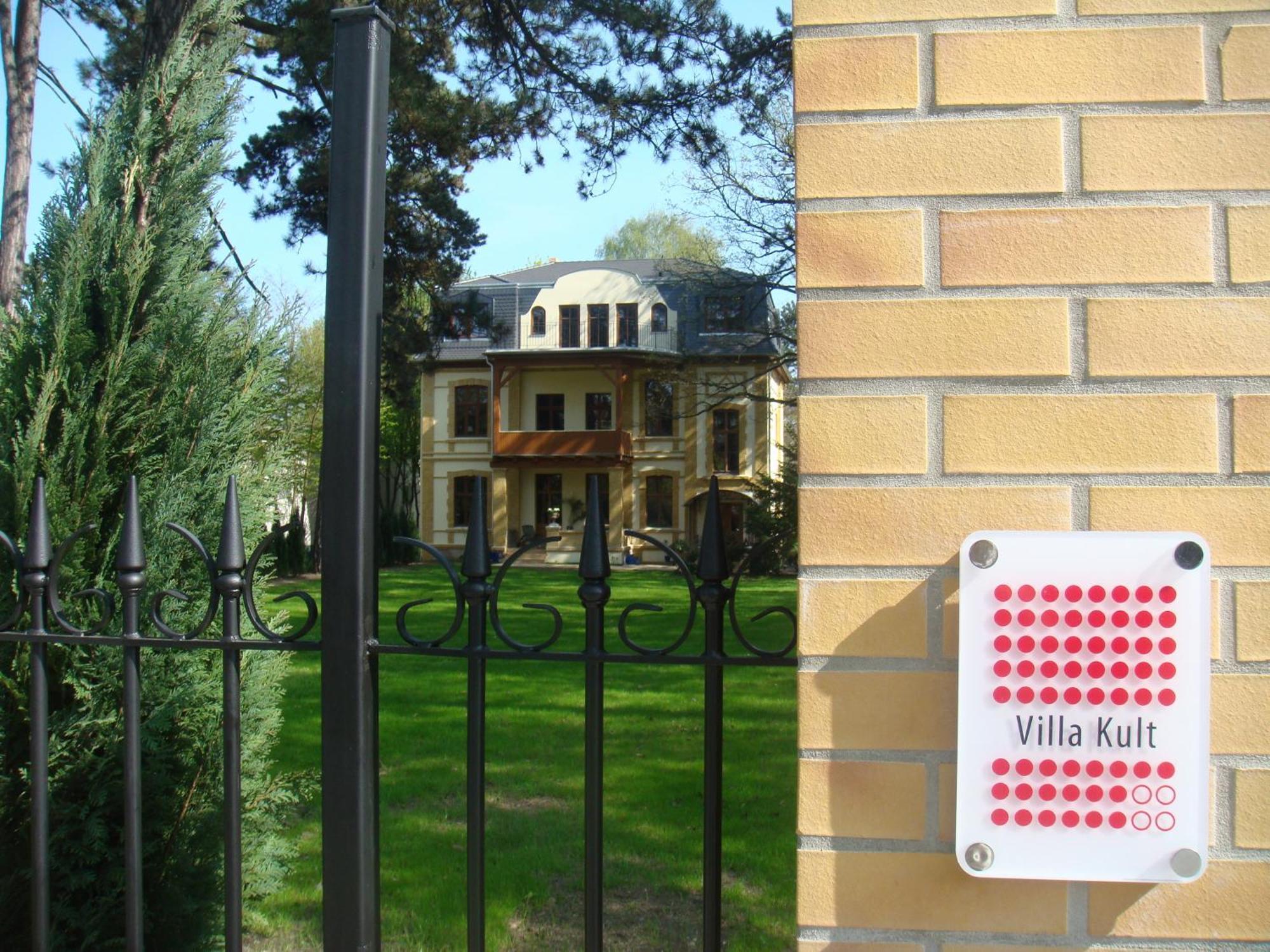 Residenz Villa Kult Берлин Екстериор снимка